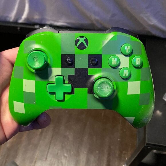 Microsoft Xbox One Minecraft Creeper Edition Wireless Controller tested - Picture 2 of 5